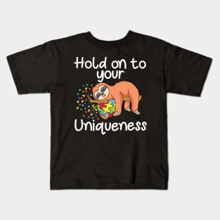 Sloth holding Puzzle Piece heart Cute sloth Autism Awareness Kids T-Shirt